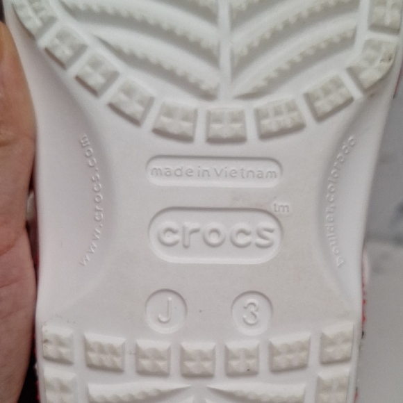 Crocs Hello Kitty Clogs Red Pink Polka Dots Kids size J3 - Picture 9 of 16